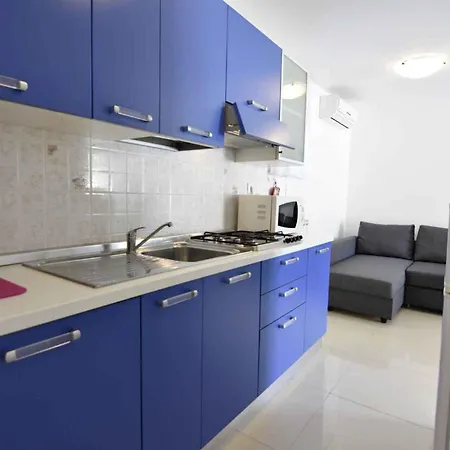 Terrace Flat 300 Mt From Апартаменты *