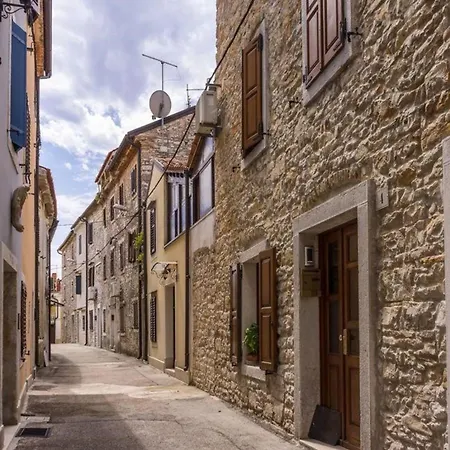 Terrace Flat 300 Mt From Zambratija (Istria)