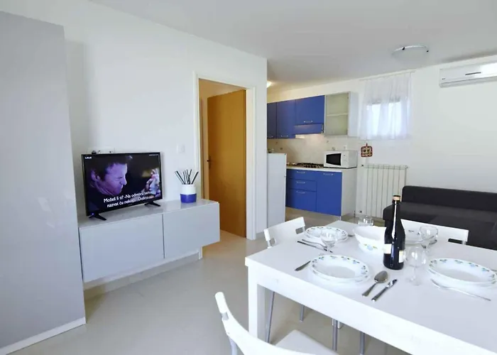 Terrace Flat 300 Mt From * Zambratija (Istria)