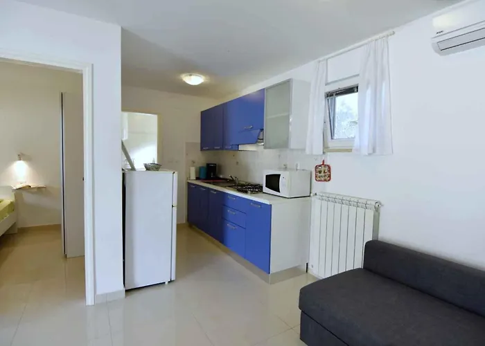 Terrace Flat 300 Mt From