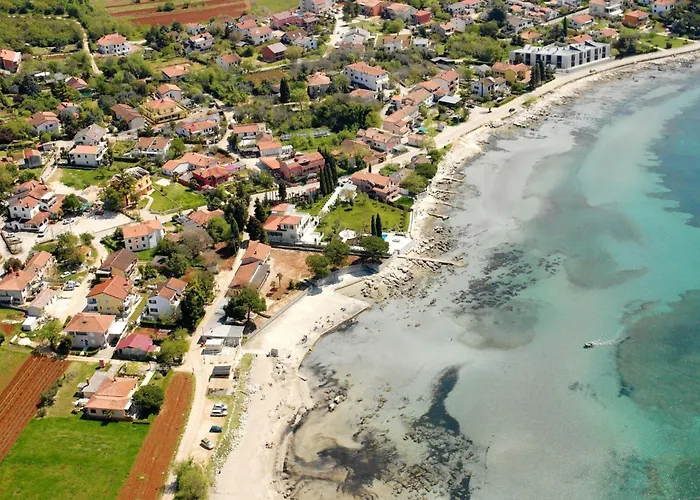 Terrace Flat 300 Mt From Apartman Zambratija (Istria)